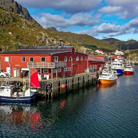 Fish Factory -The Real Lofoten Experience Болстад Екстериор снимка