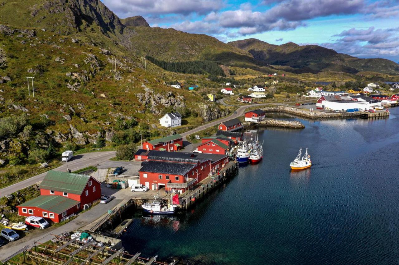 Fish Factory -The Real Lofoten Experience Болстад Екстериор снимка